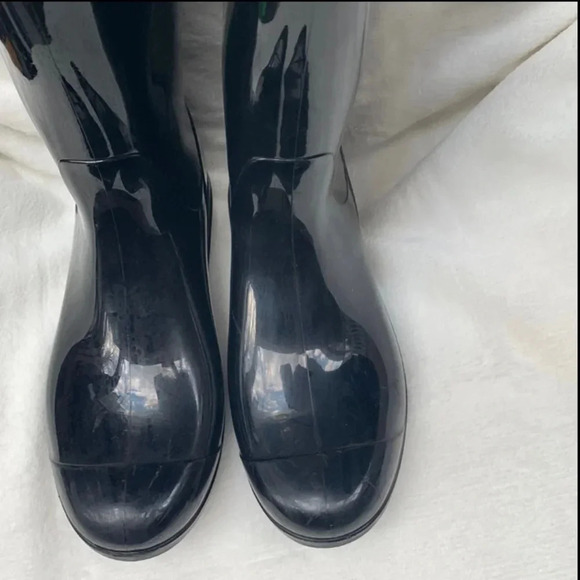 UGG Sienna Rain Boots - Picture 5 of 10